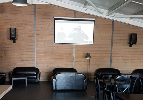 ecran bar ambiance